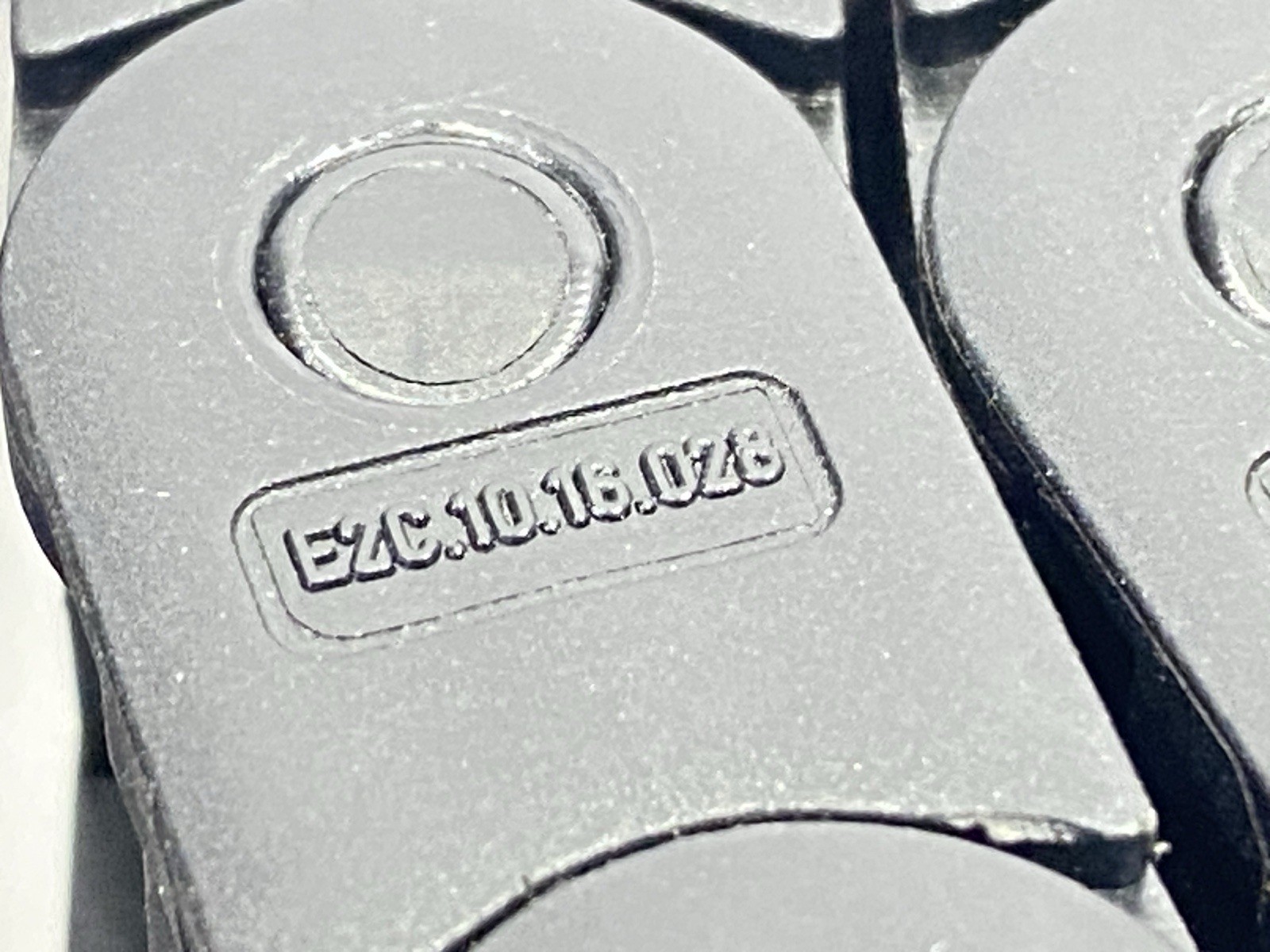 Igus E2C.10.16.028.0 Series E2C.10 E-Chain Cable Carrier 95 Links 6.23ft Length