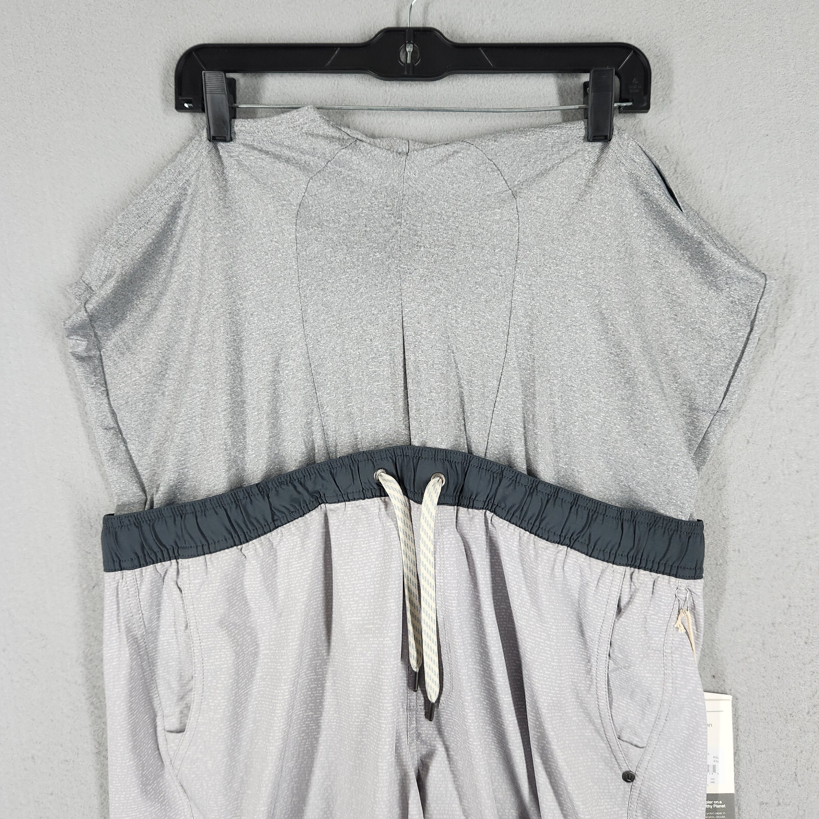 NEW Vuori Kore Shorts Mens XXL 2XL Gray Lined 5" Inseam Performance Athletic NWT