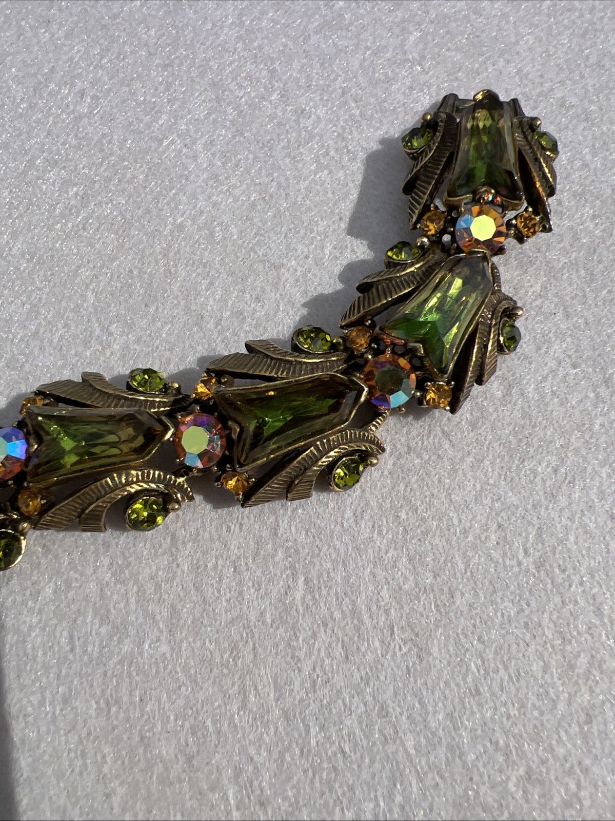 Vintage FLORENZA Olivine Two-Tone Tulip Keystone Exquisite Rhinestone Bracelet