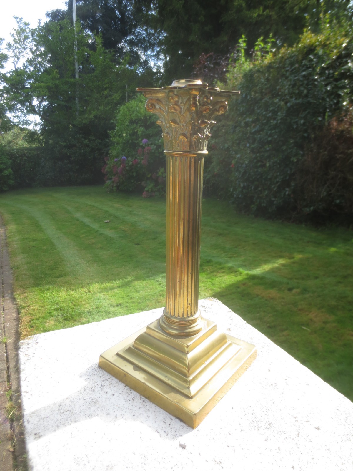 Antique Brass Corinthian Column Oil Lamp Brass 12" In Height
