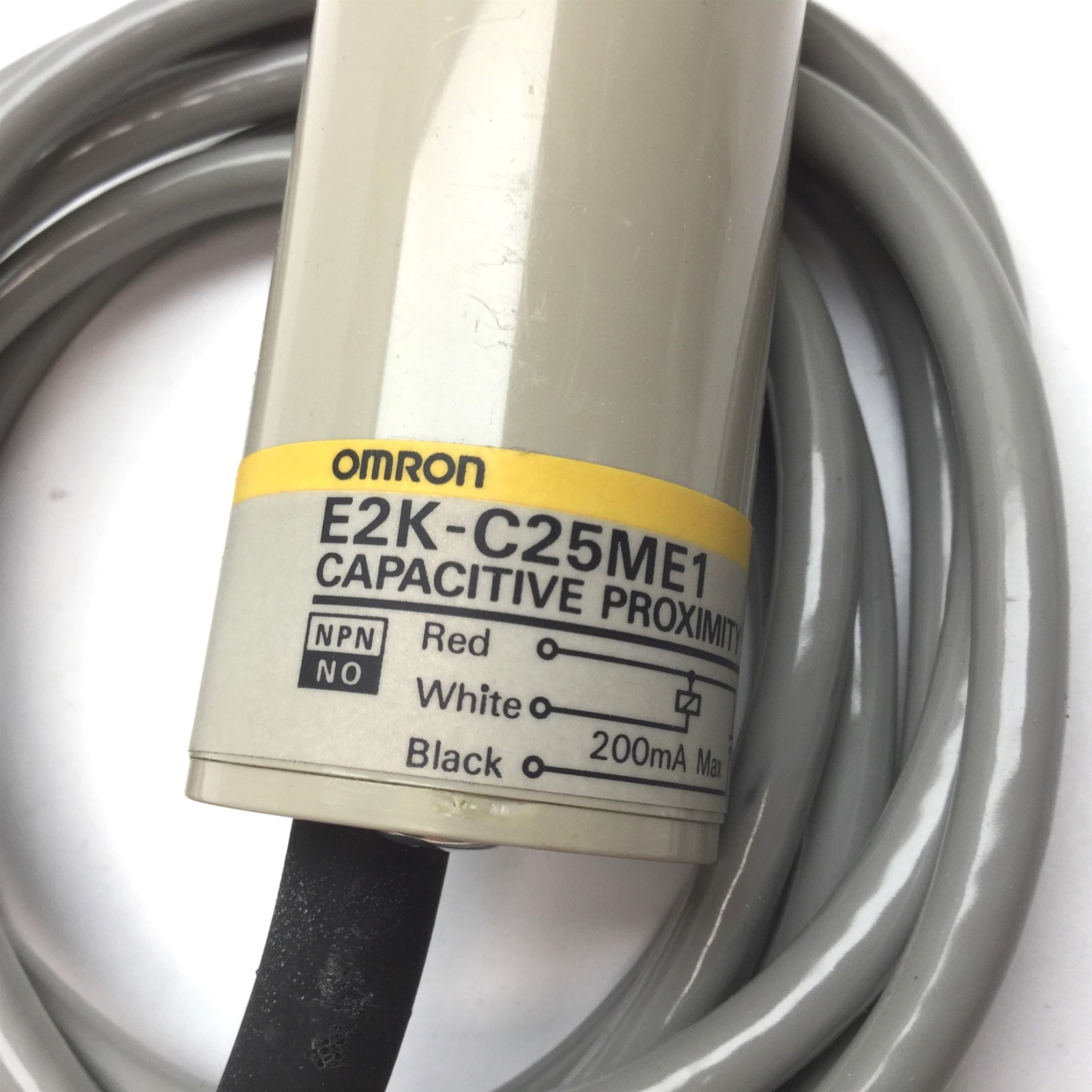 Omron E2K-C25ME1 Capacitive Proximity Sensor Switch, 10-40VDC, 3-25mm, NPN