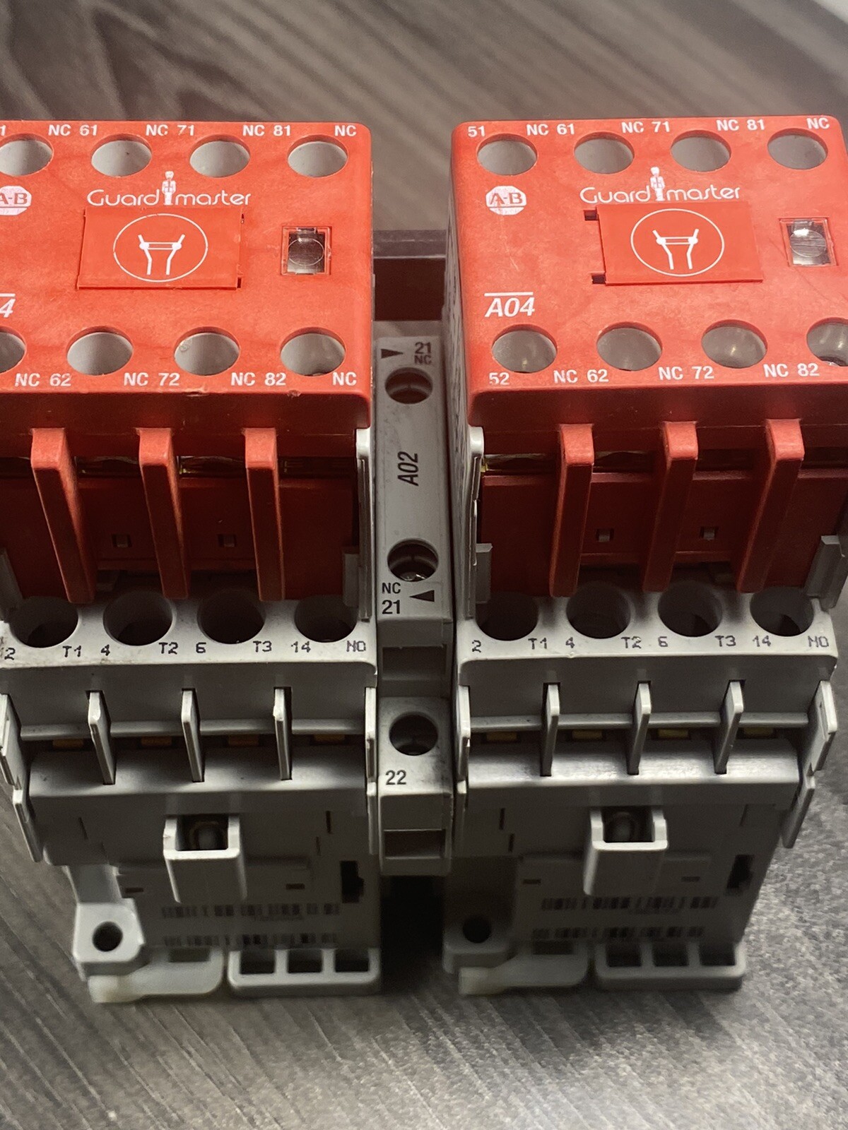 Allen Bradley 104S-C09EJ210C Ser B IEC Safety Contactor With Electronic Coil USA