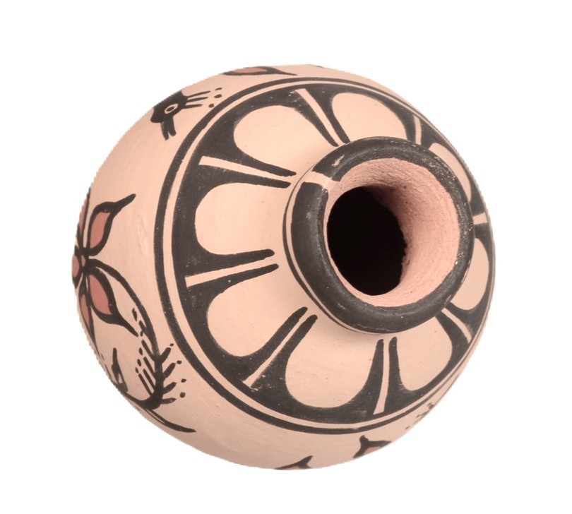 Santo Domingo Pueblo Pottery By Thomas Tenorio Late 20th Century Size 2.625" H