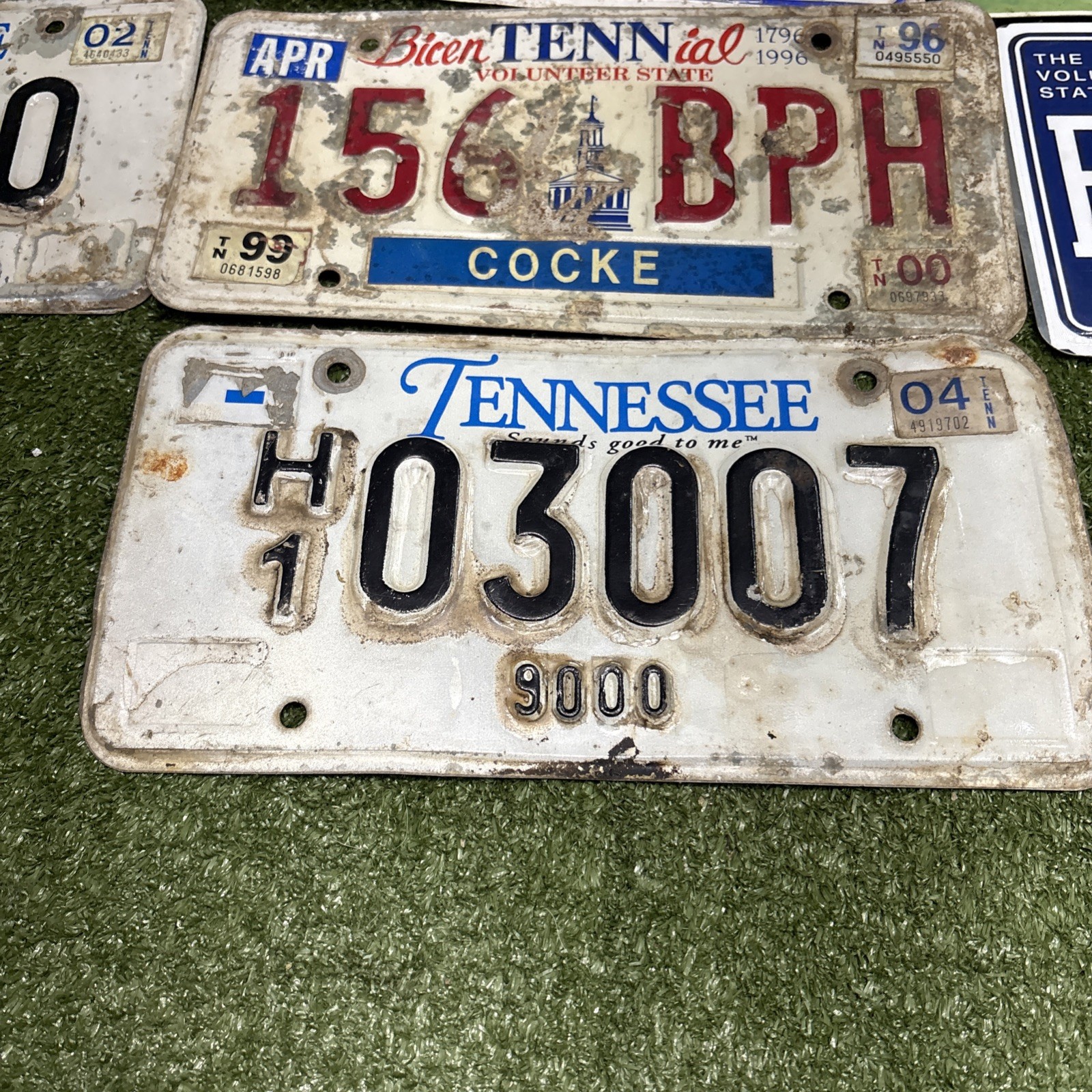Lot Of 10 Random Misc USA License Plates Vintage! Man Cave, Crafts. Cool Pieces