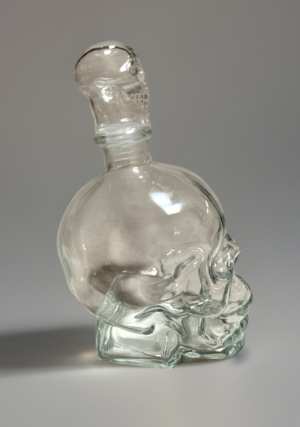 NEW 3D Figural Skull Clear Glass 26.5oz Decanter w/3D Mini Skull Stopper
