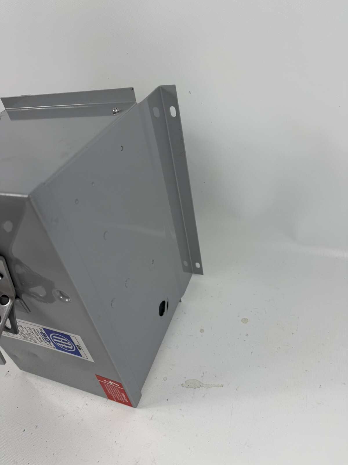 BOS16421 ITE Siemens 30 Amp 240V 3P 4 Wire Fusible Bus Plug BD Switch, 30A BOS