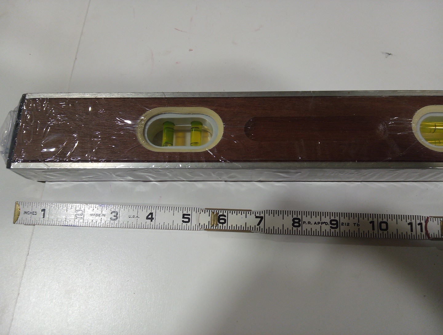 2 ft SANDS Mahogany I-beam Level.