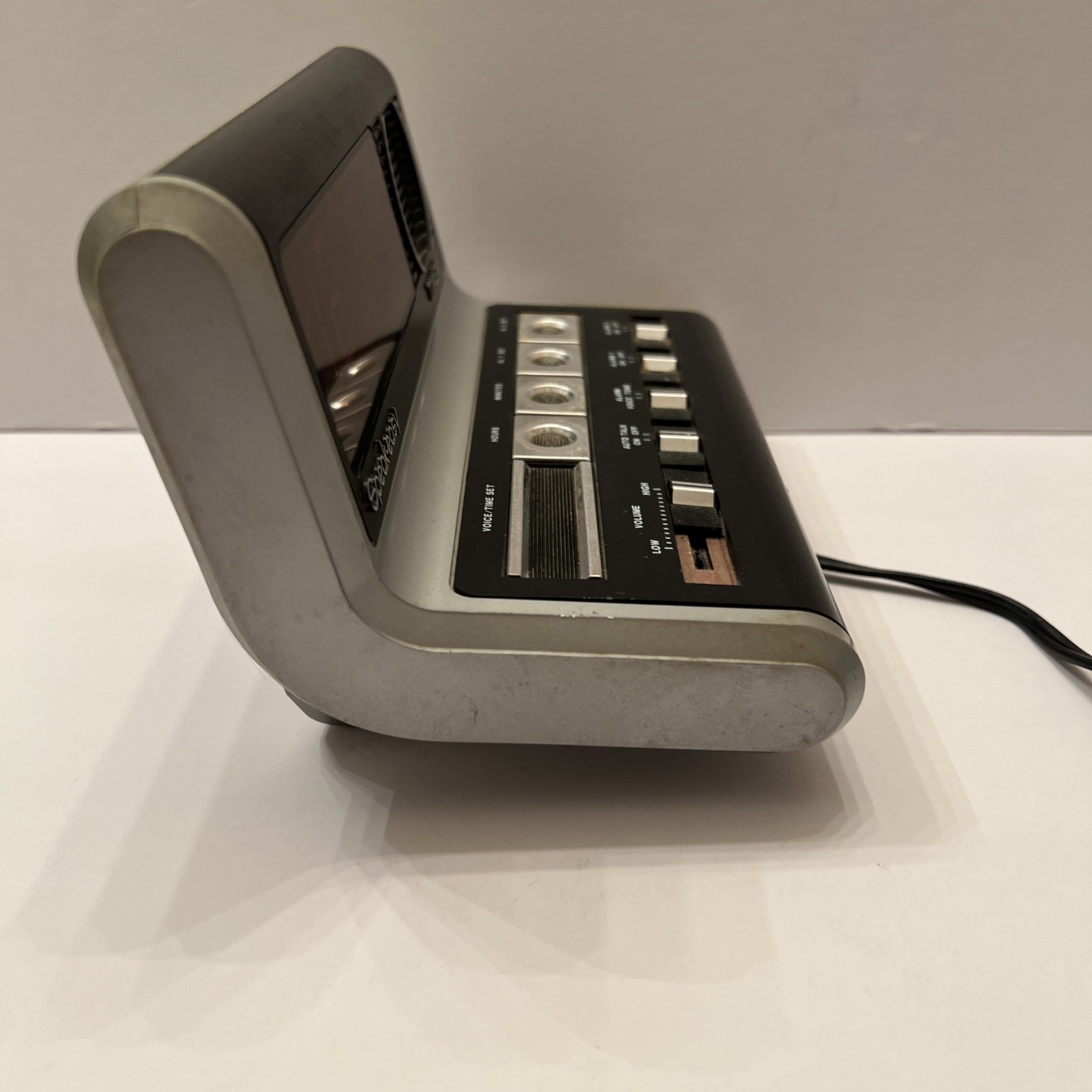 VTG Timex Speak-Easy Talking Alarm Clock LED Display 7001 Flickers AS-IS