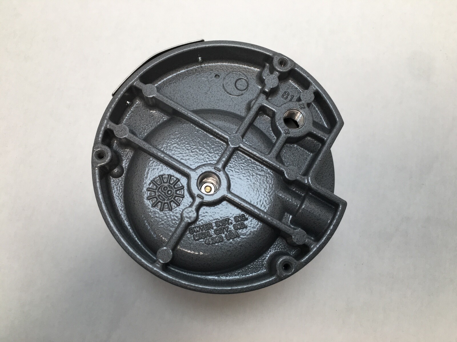 Dwyer 2220-SS-ST Magnehelic Pressure Gauge 0-20 psi 2000 S41978801 W24AF USA