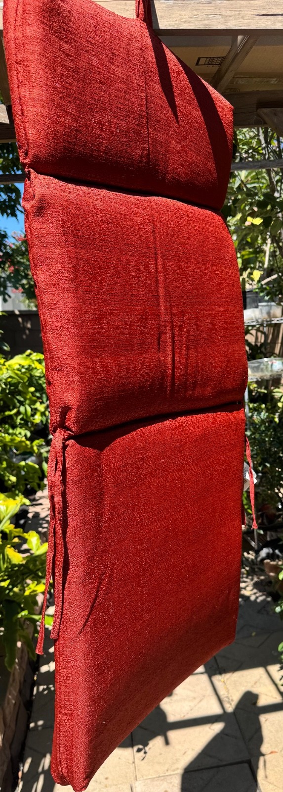 Foldable Outdoor Chaise Lounge Cushion Chair Pad with Ties Red