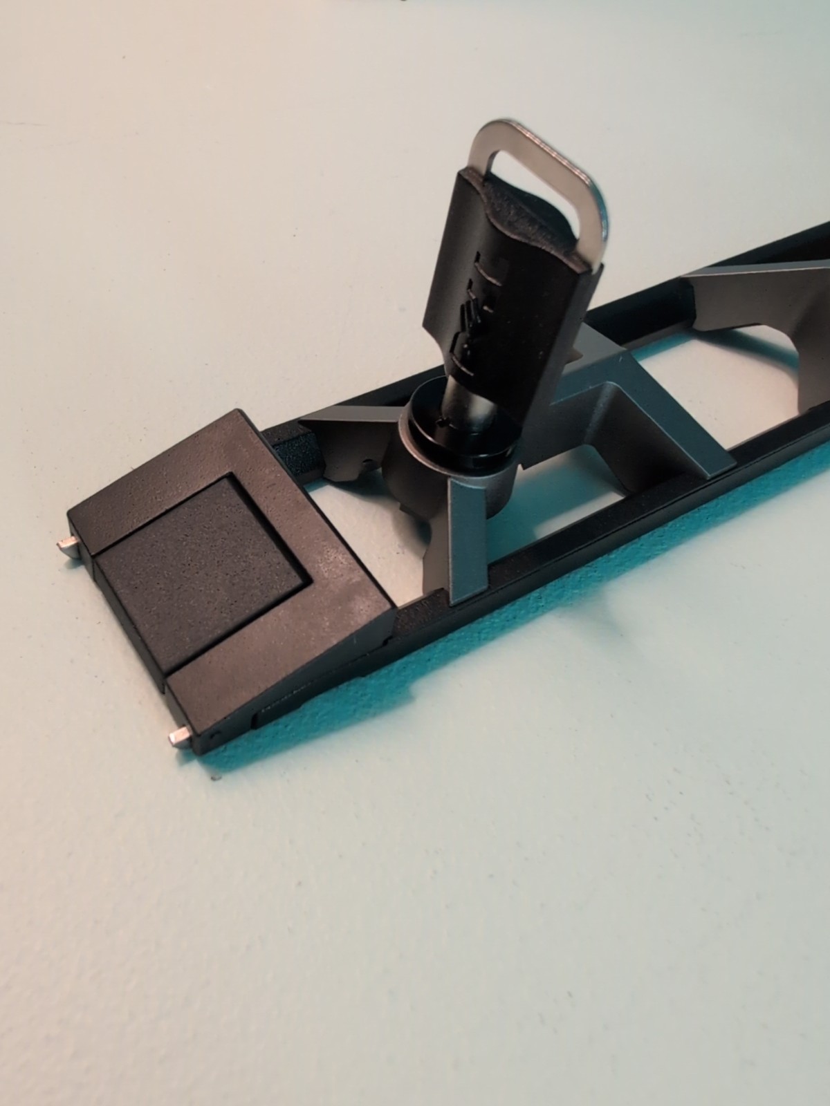 Dell Front Bezel Panel with Key 1U R240 R340 R440 R640 R6415 etc 0VXTRT