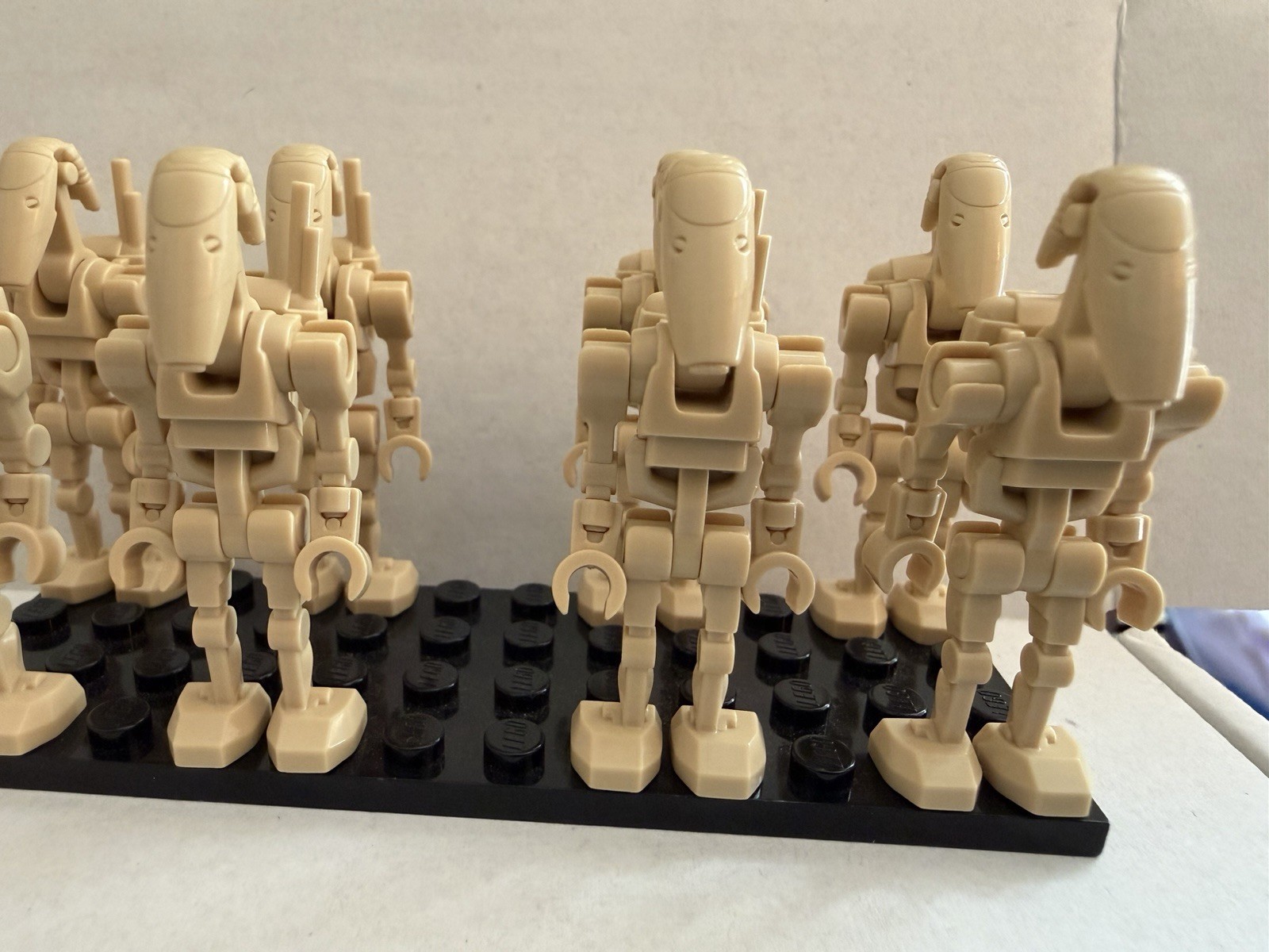 Clone Army Customs Combat Clanker Droids - 8 Pack Of Tan Droids
