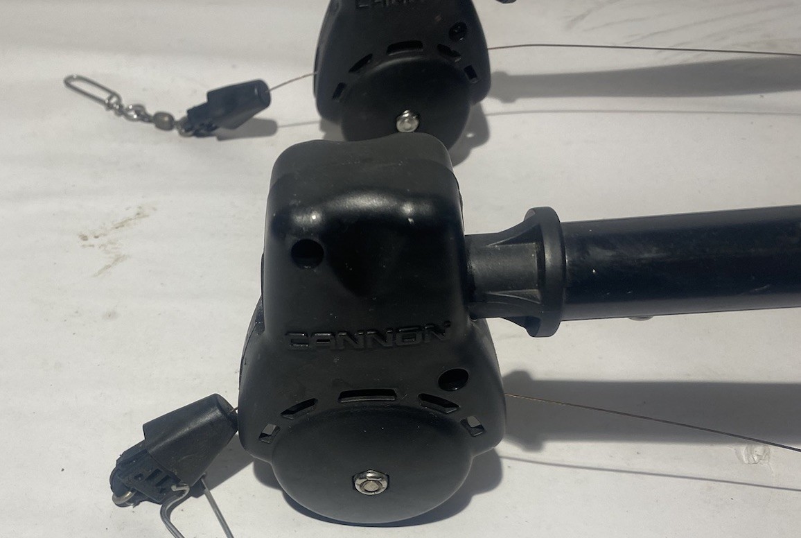 2 Cannon Easi-Troll ST Manual Downrigger 1901020 Fishing Deep Sea Used READ MORE