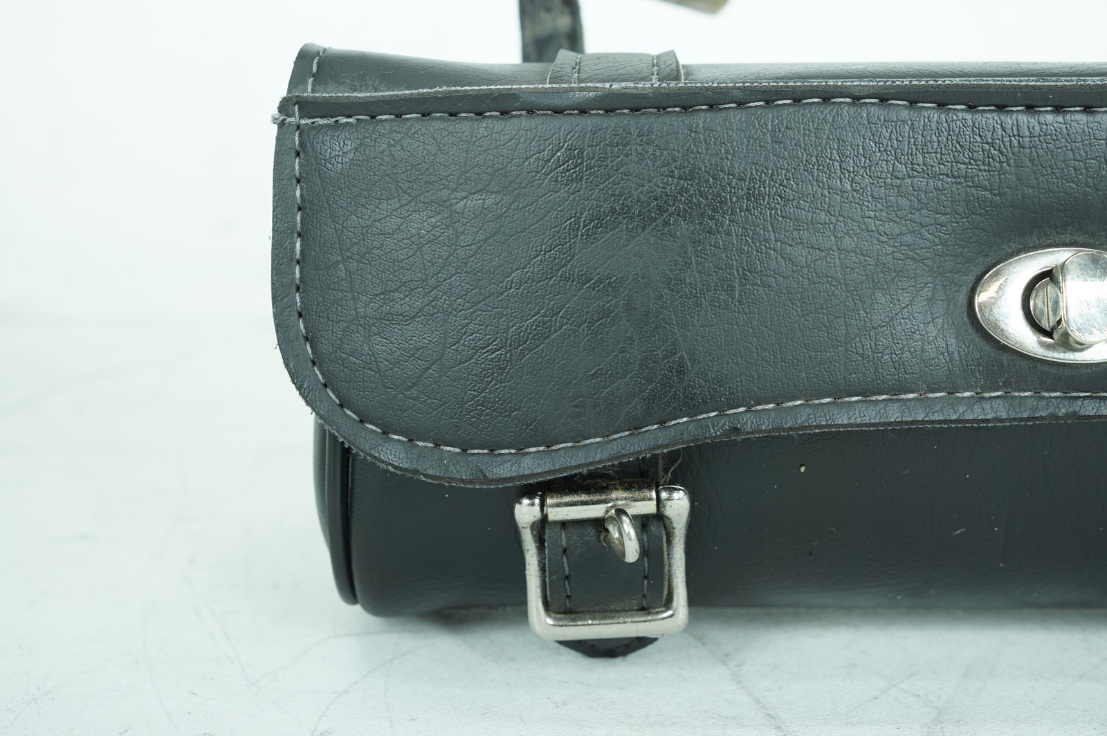 2008 Harley Dyna FXDWG 105th Wide Glide Front Onboard Tool Bag Leather Storage