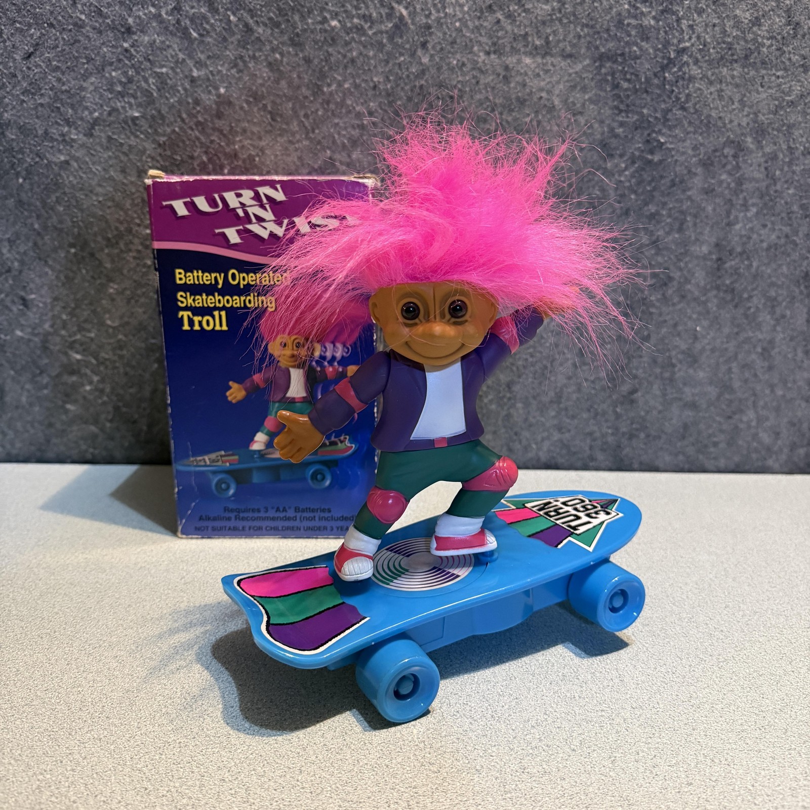 Vintage Russ Berrie Turn 'N Twist Battery Operated Skateboarding Troll 8080