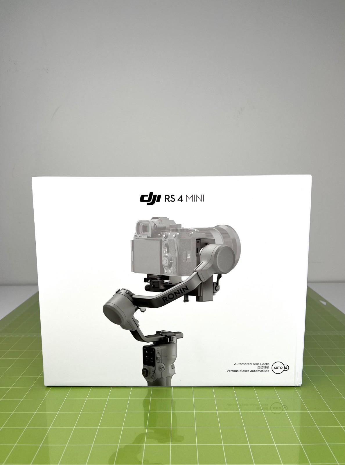 NEW - DJI RS 4 Mini 3-Axis Gimbal Stabilizer - Gray