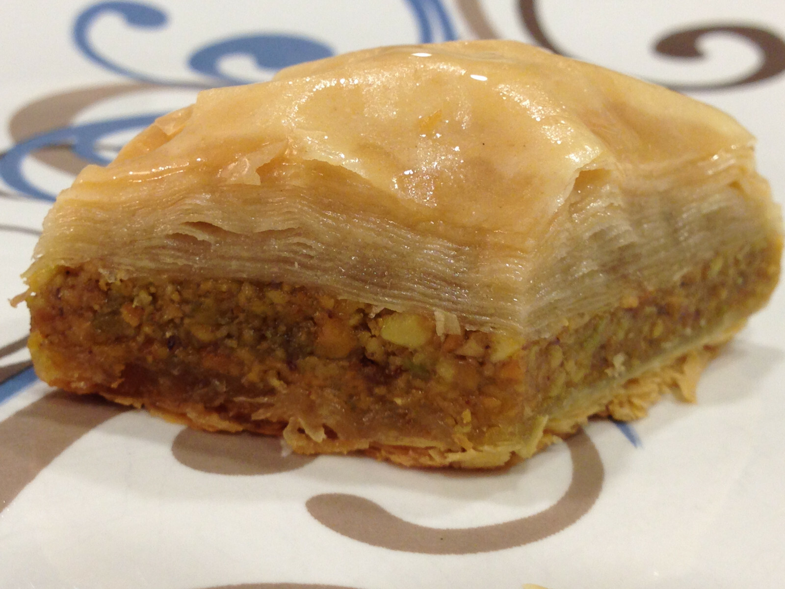 Organic Baklava with Pistachio & RAW Honey! Unique Quality (2.5LB) (35 Piece)