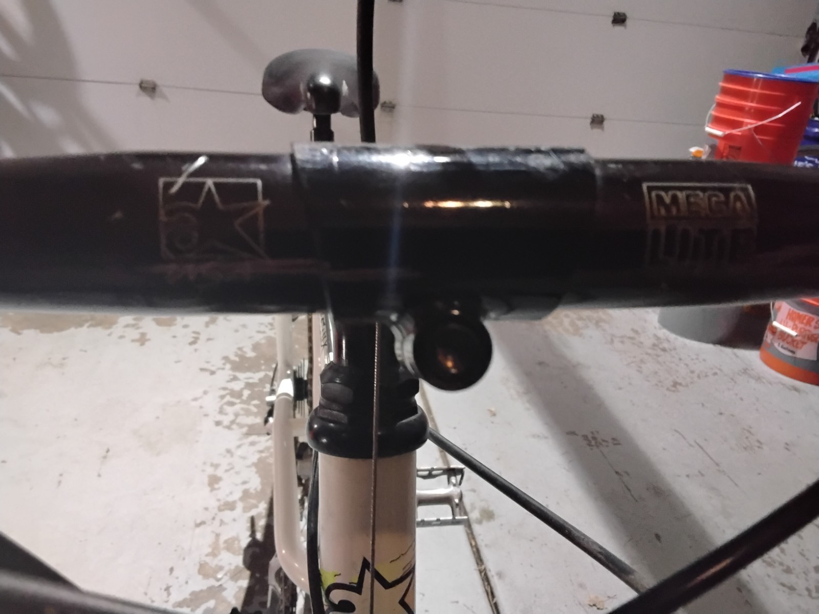 1991 alpinestars cro-mega LX white complete vintage bike