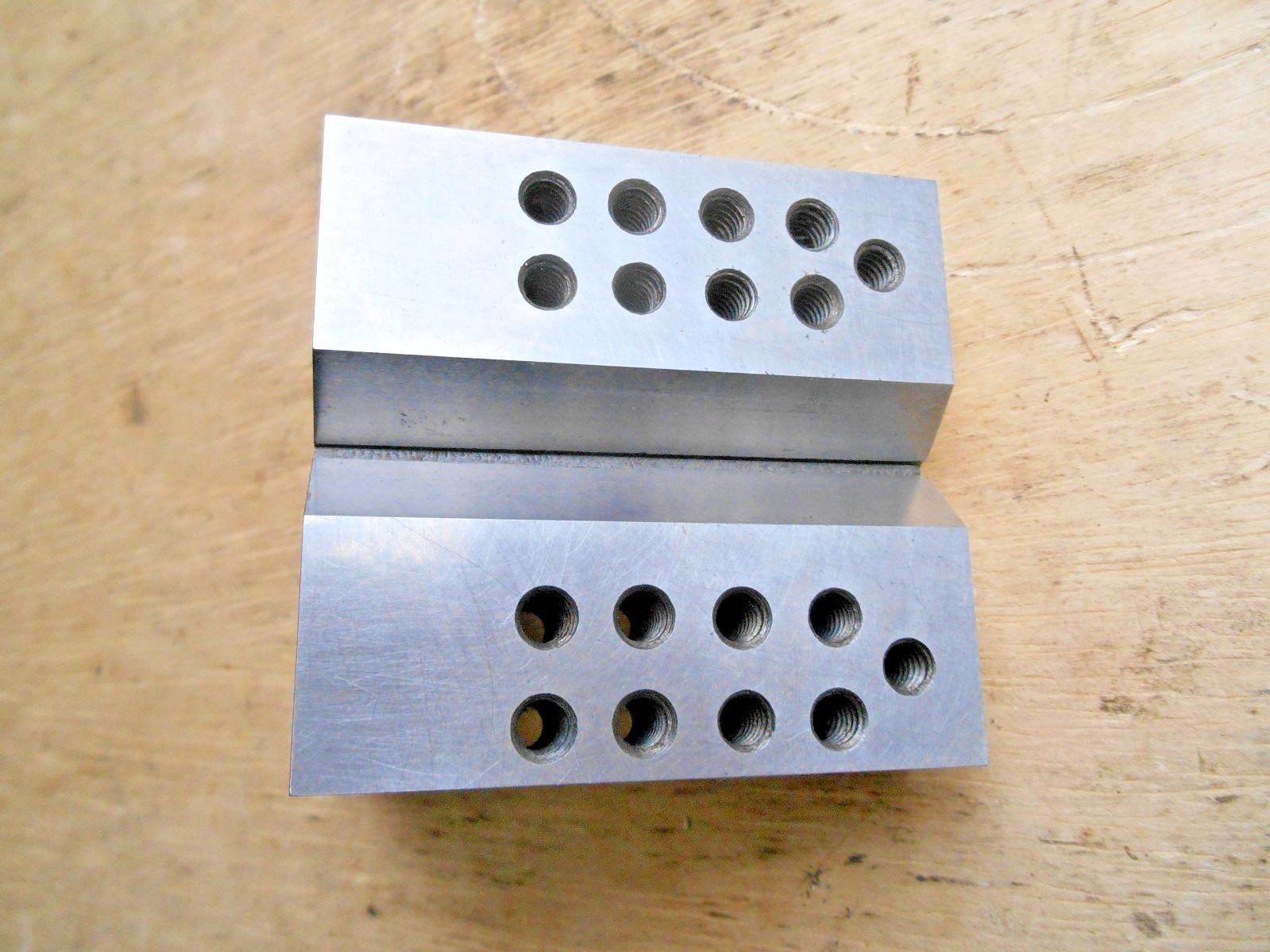 MACHINISTS RIGHT ANGLE SET UP STEP V-BLOCK , 3 x 3 x 3" x 3/4"