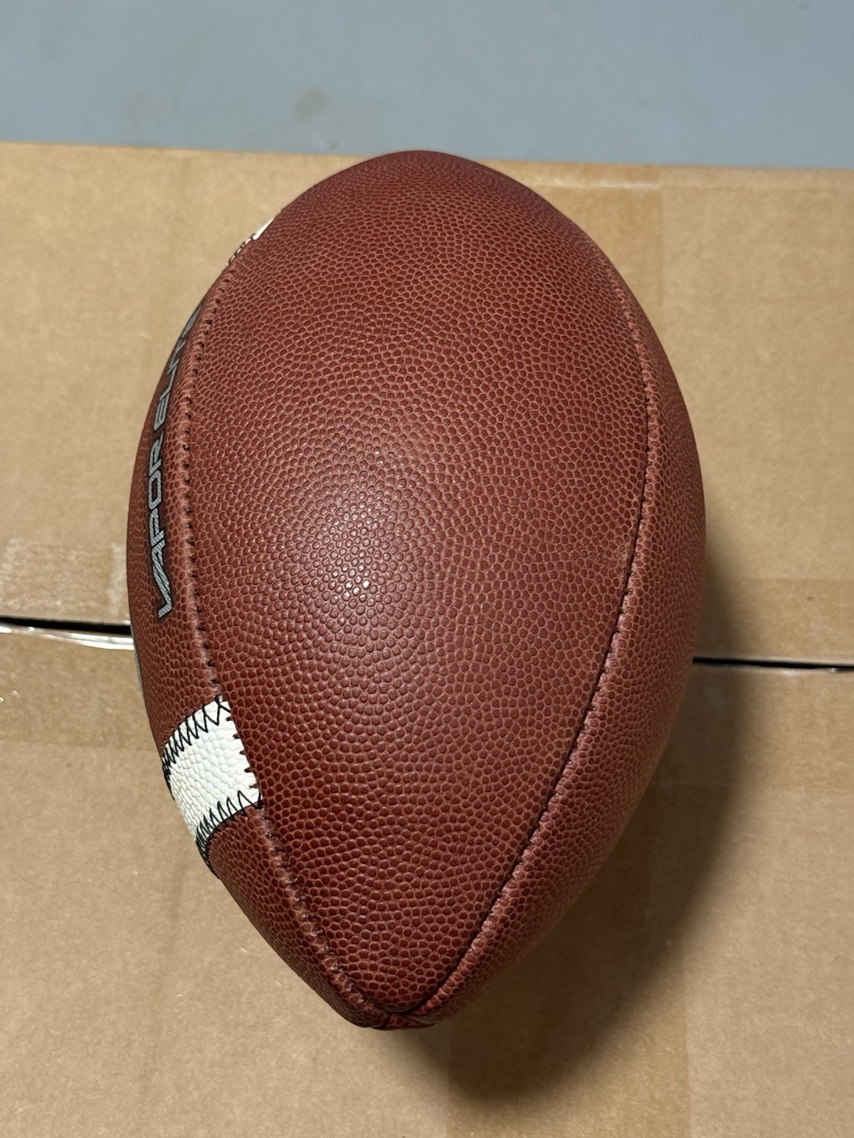 Nike Vapor Elite YOUTH Size Leather Football w/ White Pebble Lacing Brand New