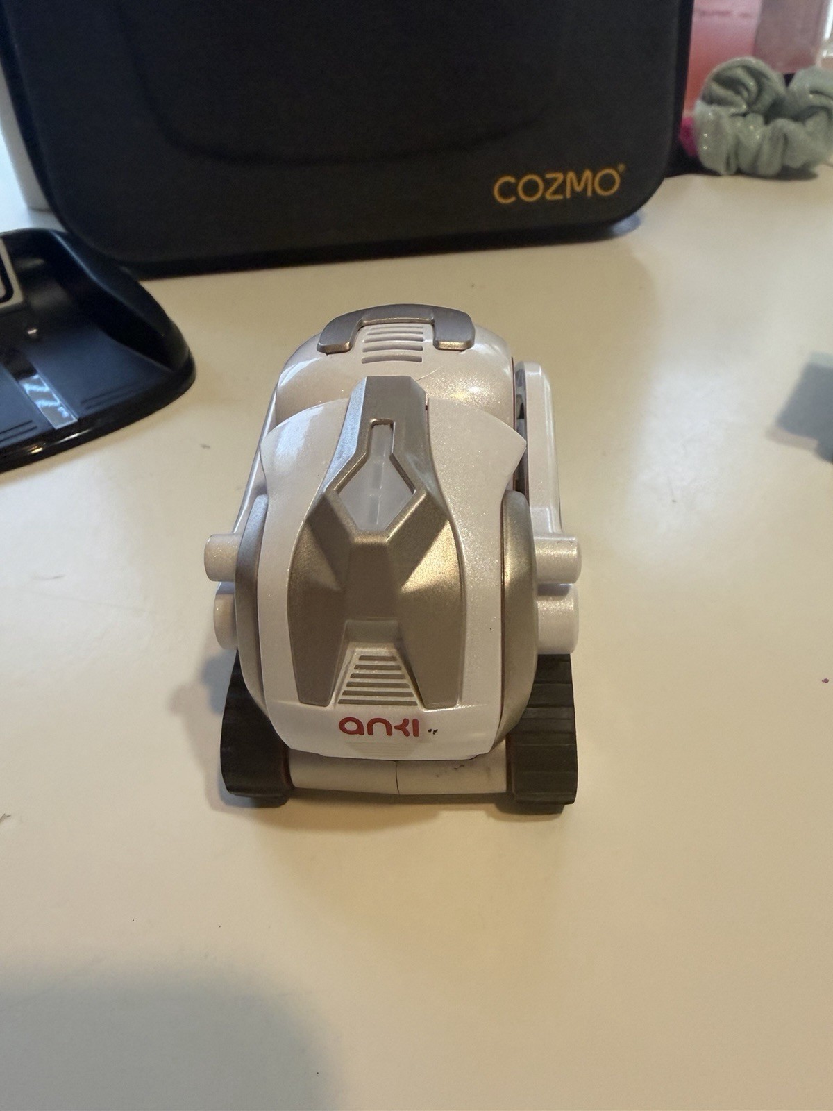 Cozmo Robot By Anki Gen 2 600mah Upgrade. With Case Full Set Read!!