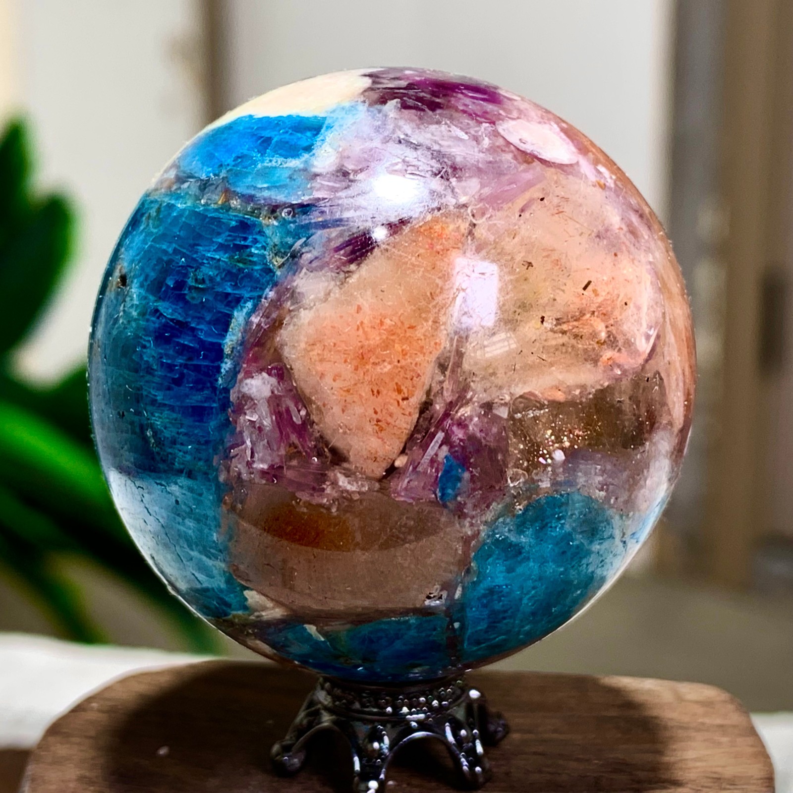 114G Natural Blue Aptite +Sun Stone purple lepidolite Sphere mineral sample