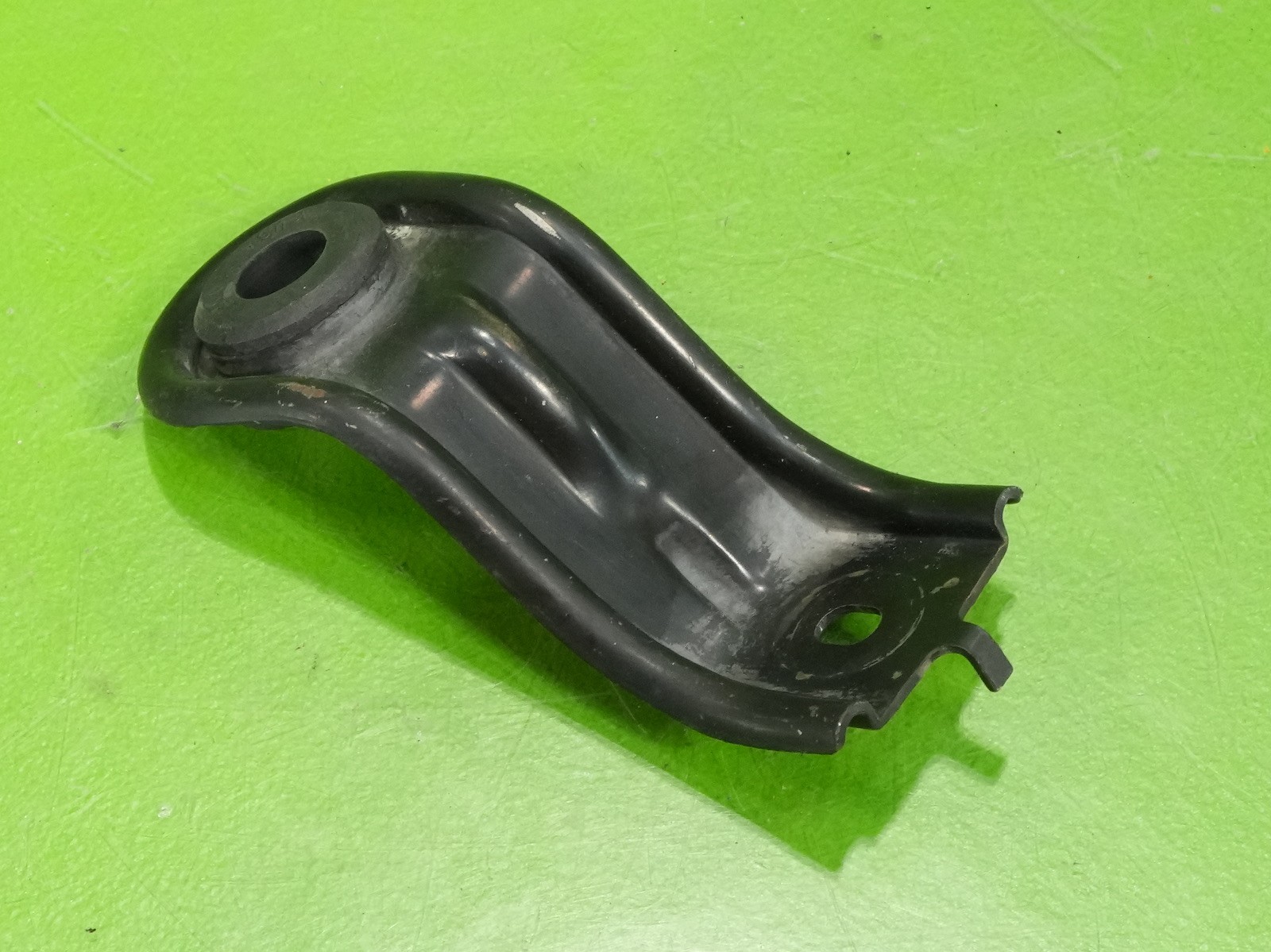 92-95 Civic OEM radiator upper top mount bracket tab support
