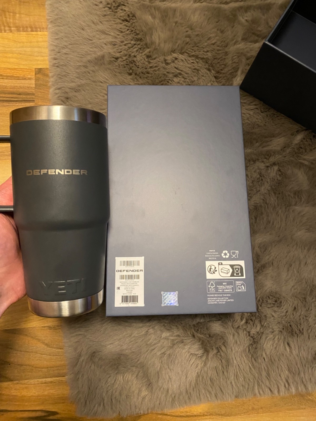 Land Rover Defender x Yeti 20oz Rambler Tumbler 51DLFL219GYA