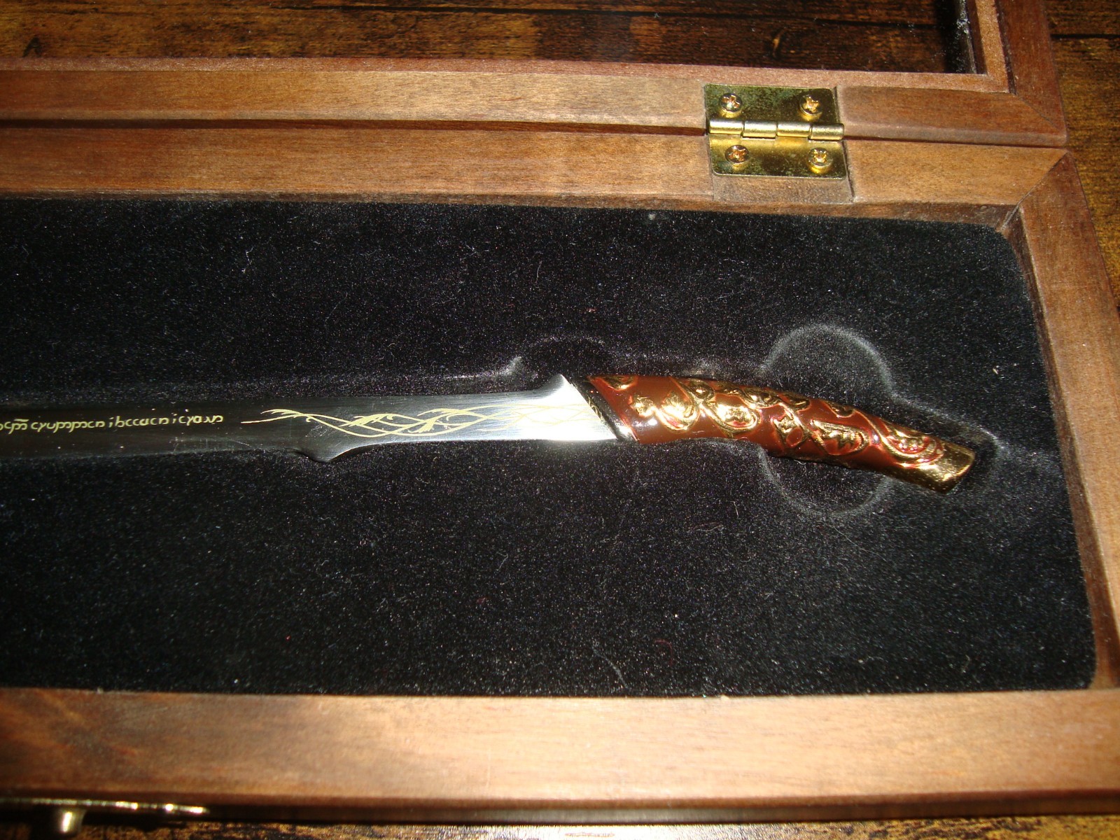 LOTR Lord Of The Rings Sword Replica Hadhafang Letter Opener Wood Case 8.5"