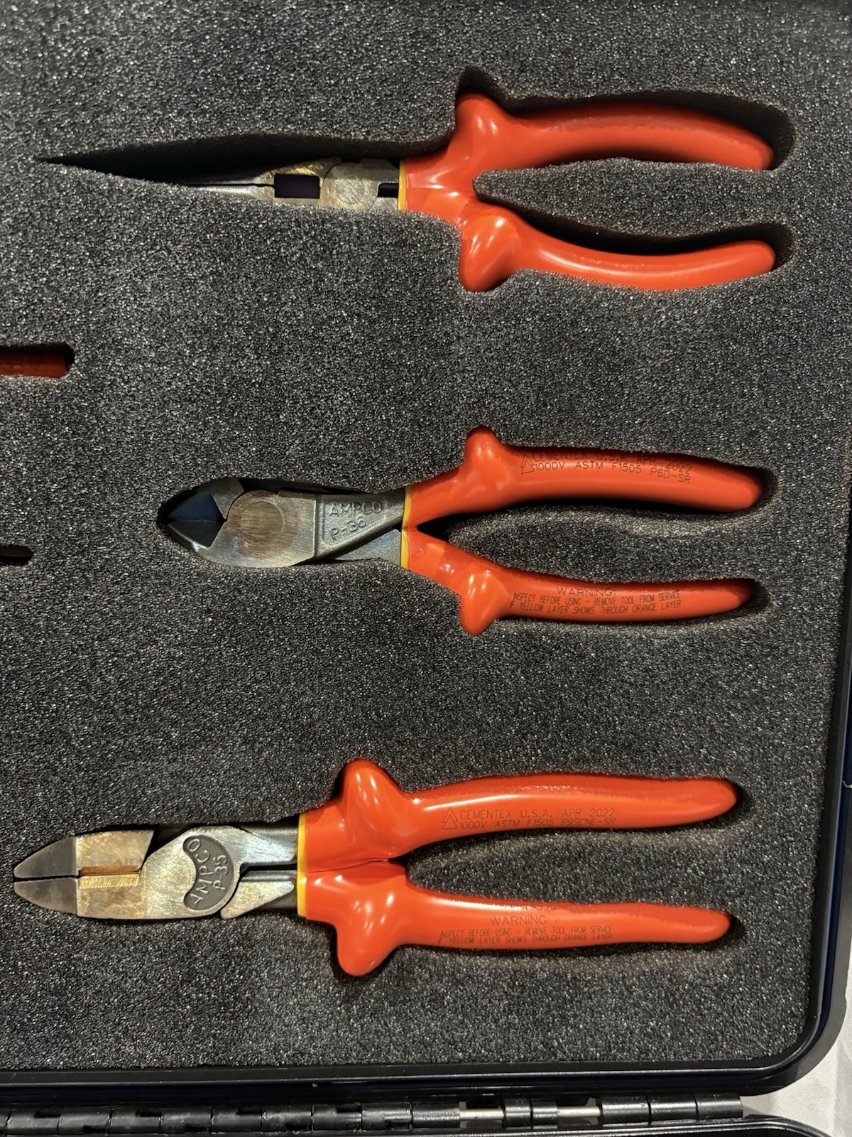 CEMENTEX DELUXE 27 PC METRIC INSULATED 1000 WATT HIGH VOLTAGE TOOL SET