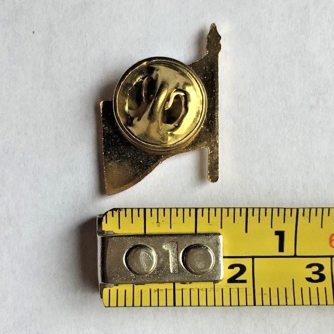 AMERICAN FLAG LAPEL PIN *MADE IN AMERICA* TRUMP USA PATRIOTIC