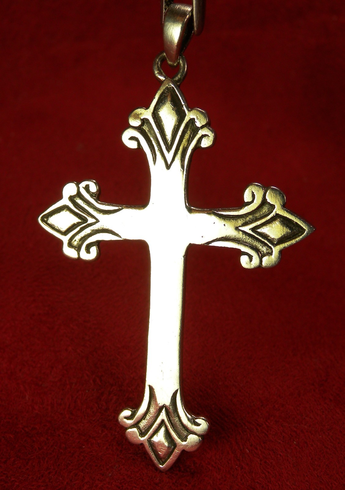 BERTHA’S VINTAGE VATICAN PILGRIMAGE STERLING SILVER HALLMARKED CRUCIFIX CROSS
