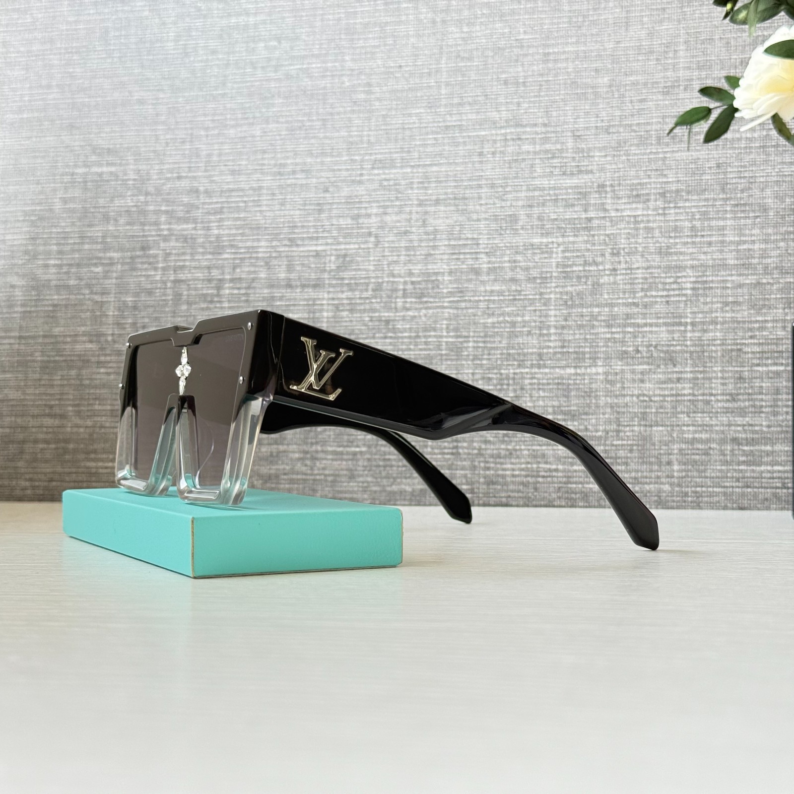 Louis Vuitton Z1736W Cyclone Sunglasses Black Swarovski Crystal