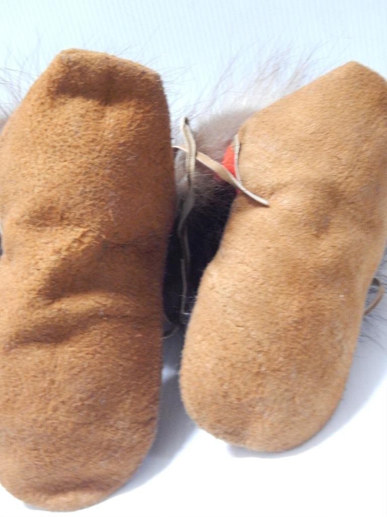 VINTAGE MID CENTURY CANADIAN N. CREE INDIAN HI TOP EMBROIDERED MUKLUKS MOCCASINS