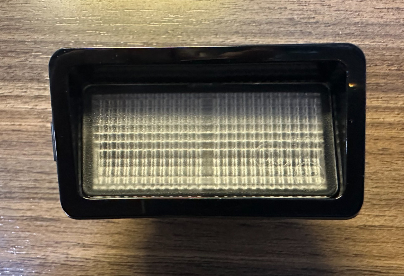 NEW OEM HYUNDAI TUCSON 2022-2026 REAR LICENSE PLATE LAMP (SINGLE LAMP)