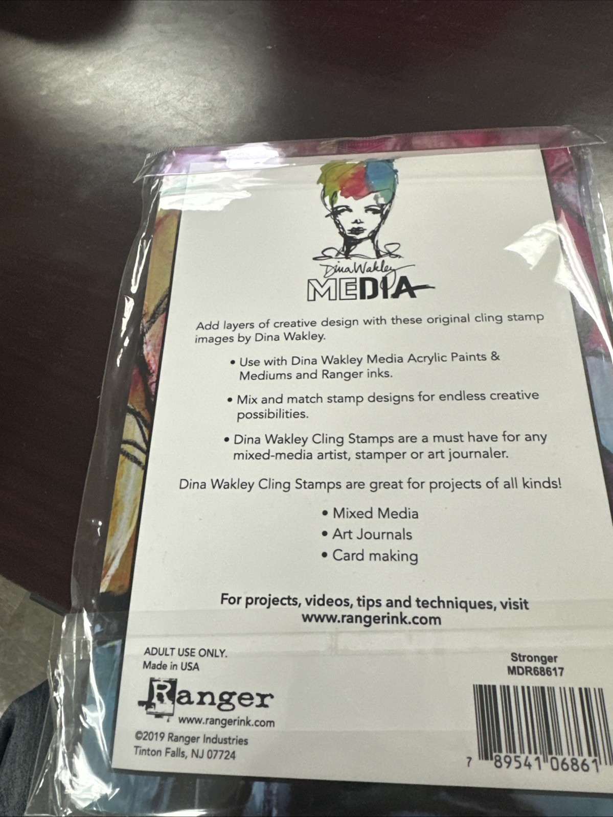 DINA WAKLEY CLING STAMPS - STRONGER - aa