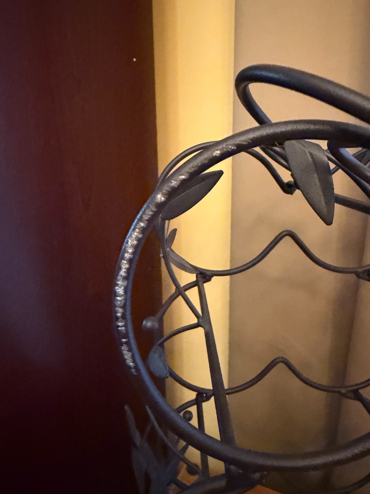 "My Gift" 6 bottle metal wine rack in brown