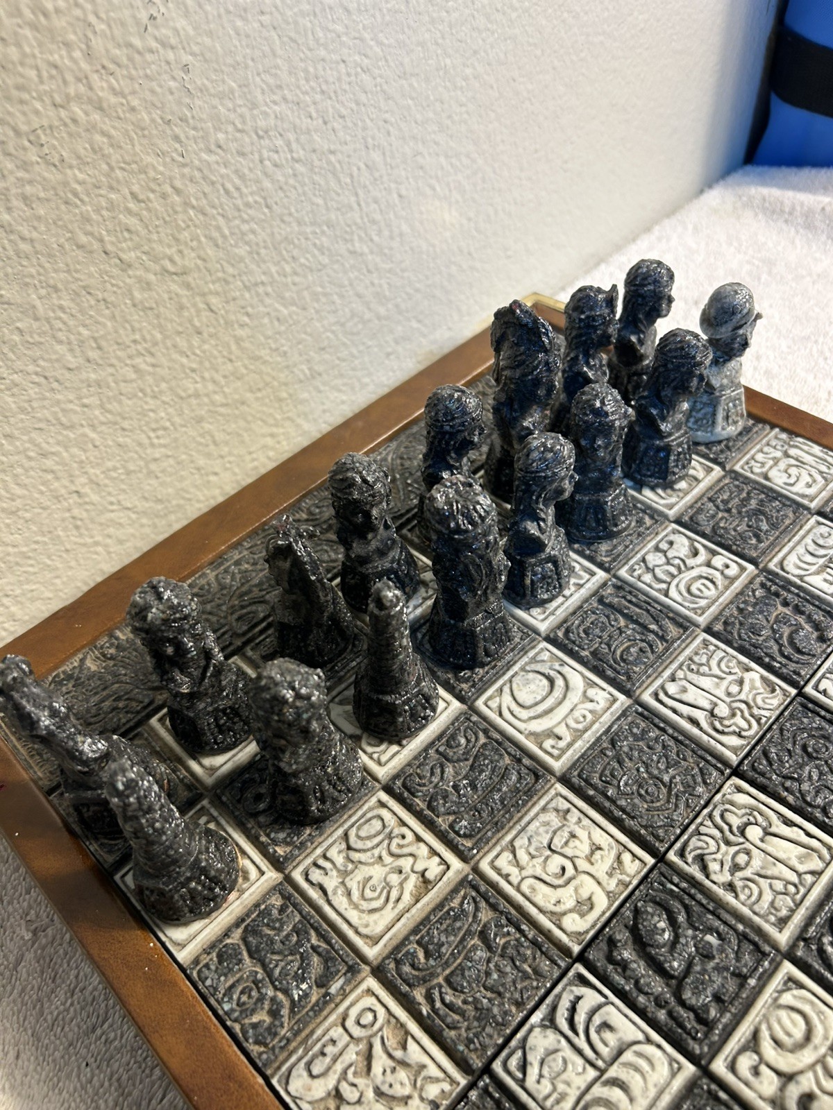 Medieval Skull Busts Mayan Or Aztec Inspired Chess & Backgammon Set - Incomplete