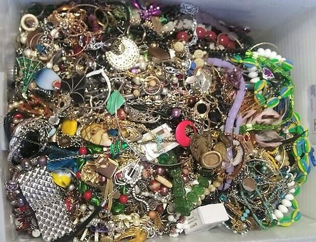 FREE SHIP! 3 Pound Unsorted Huge Lot Jewelry VTG Now Junk Art Craft Treasure Fun