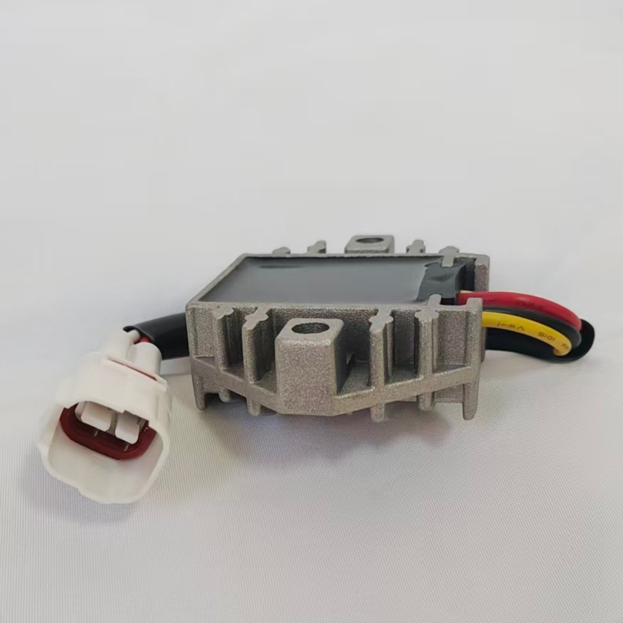 2004 - 2009 YAMAHA YFZ450 YFZ 450 OEM RECTIFIER REGULATOR ASSY 5TG-81960-00-00