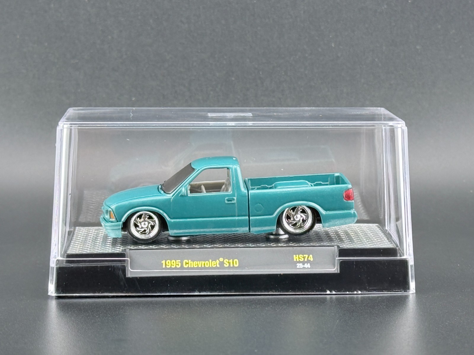 M2 1995 Chevrolet S10 Custom Hobby Exclusive 31500-HS74 1/64
