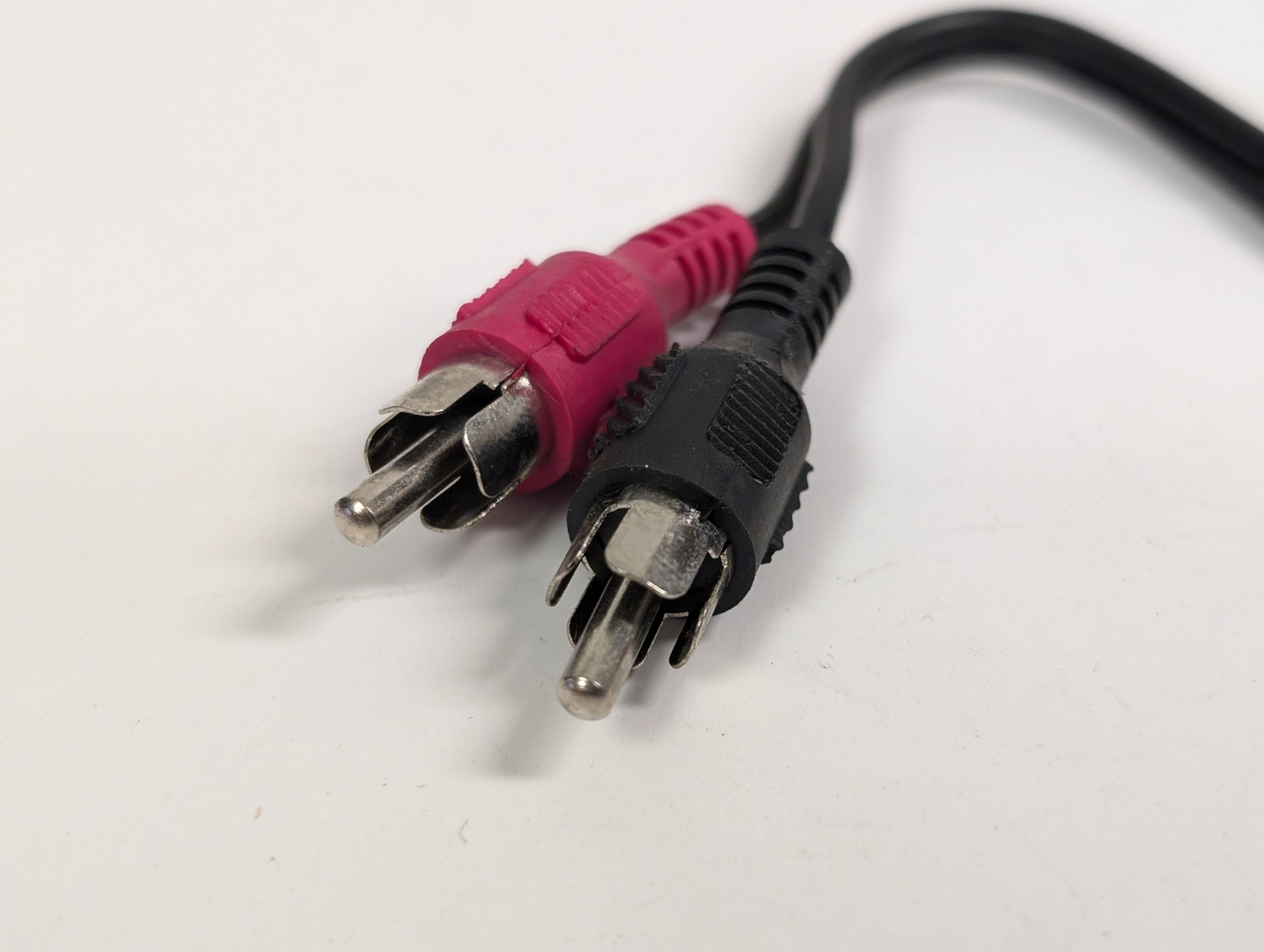 6.5" DUAL RCA PLUG TO DUAL RCA PLUG SHIELDED AUDIO JUMPER CABLE (2 PACK)