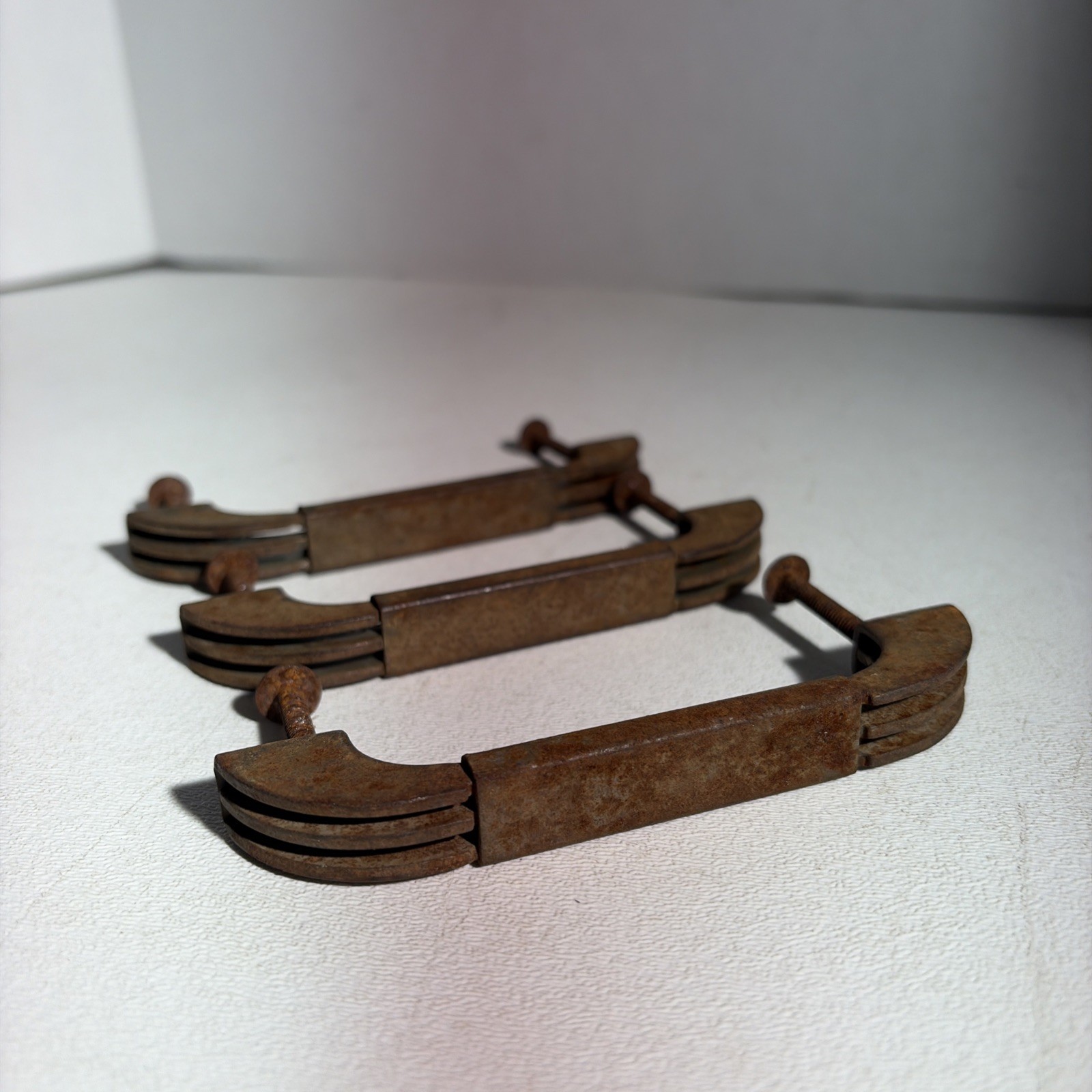 Vintage Art Deco Mid Century Modern Rustic Drawer Pulls Handles Set Of 3