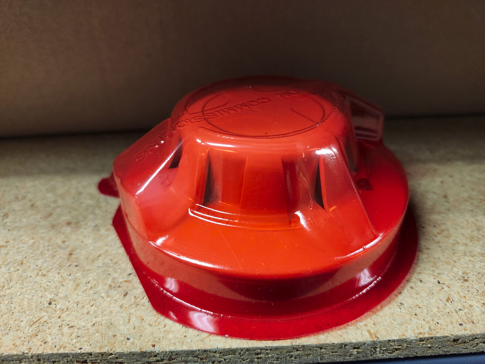 Apollo/Air Products #55000-335DCT. Smoke Detector Head, Conventional, Photo.