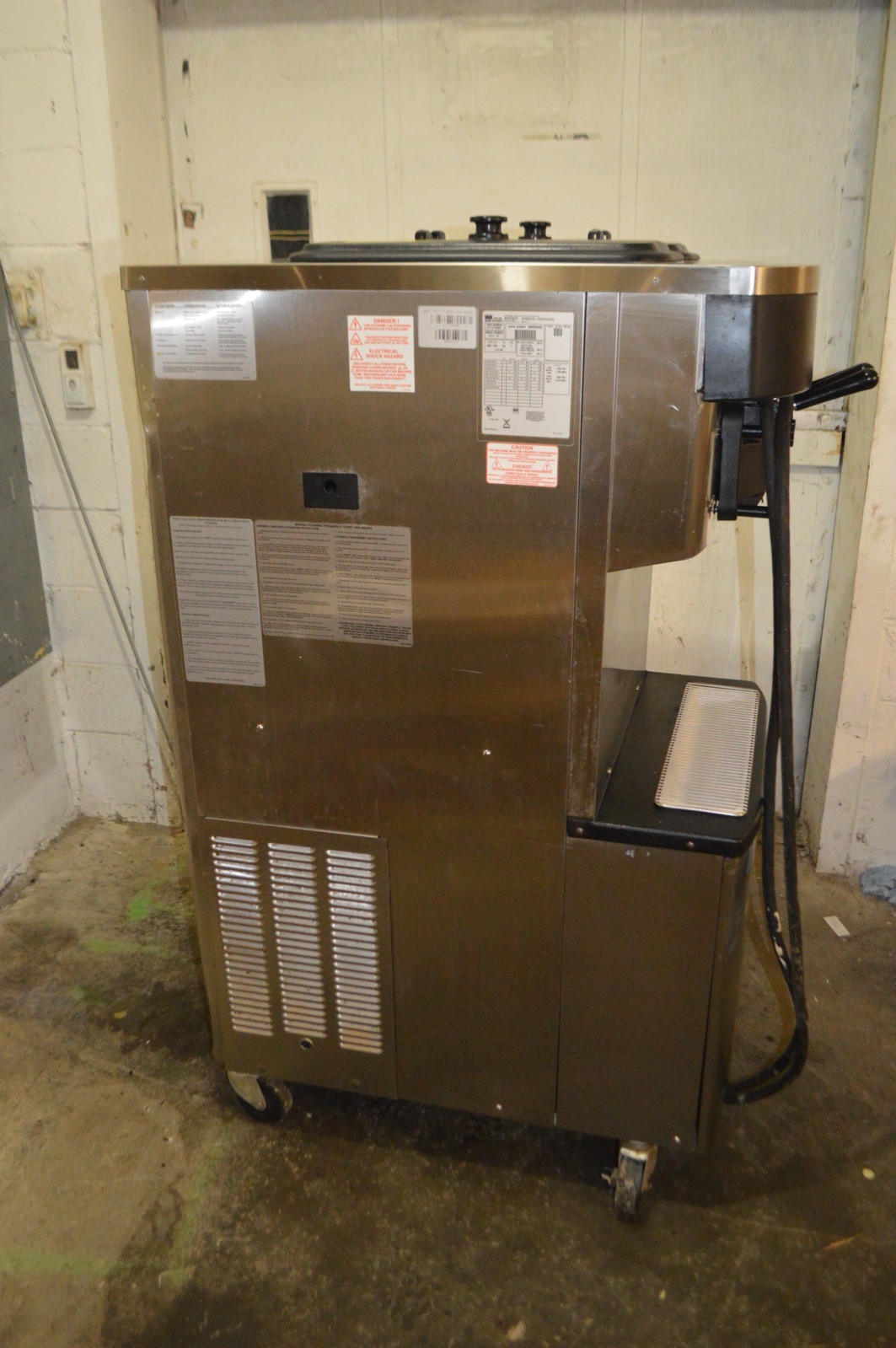 Taylor Crown C717-27 Air Cooled Soft Serve Ice Cream Machine - Single Phase