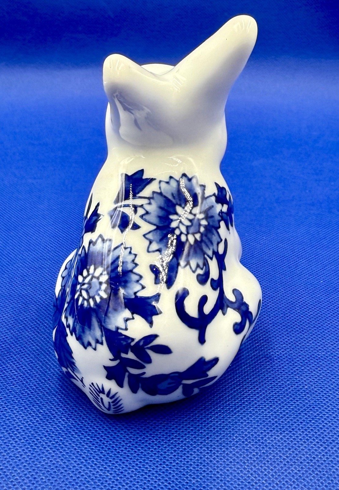 Vintage Blue And White Ceramic Rabbit Bunny Figurine Easter Floral