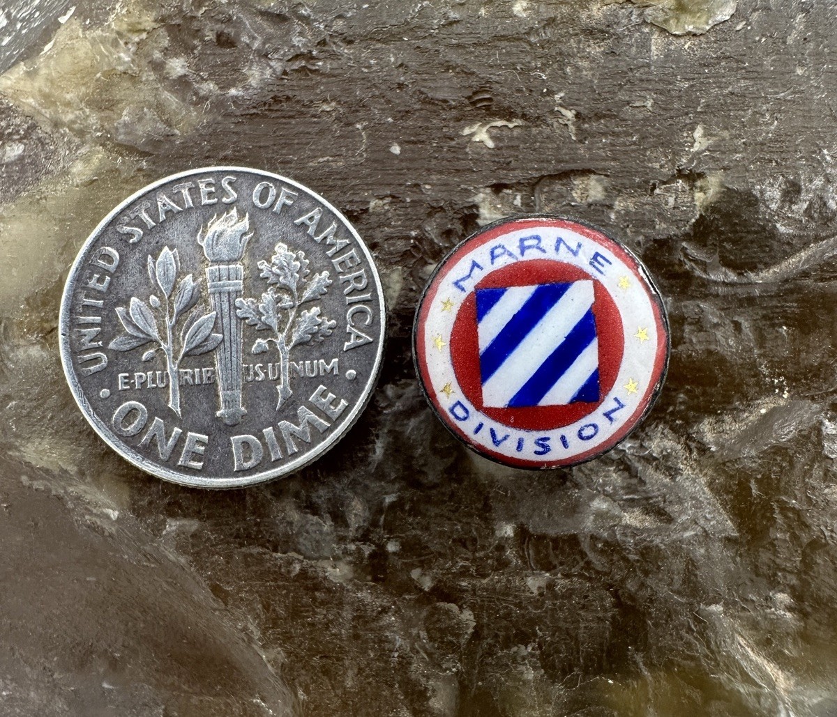 WWI 3rd Division Enameled Lapel Button - Coblenz - Marne Occupation Theater Made