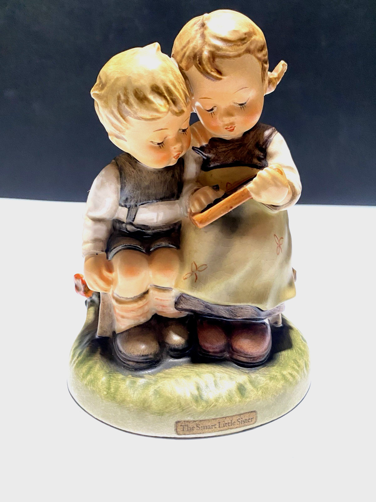 Hummel Goebel Figurines  SMART LITTLE SISTER #346/6