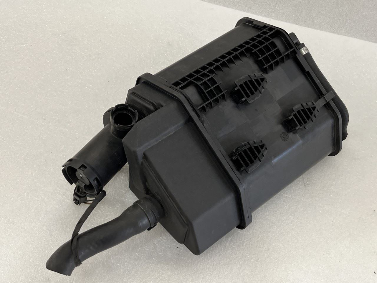 2003 2004 2005 2006 MERCEDES E55 W211 FUEL VAPOR CHARCOAL CANISTER 2114700159