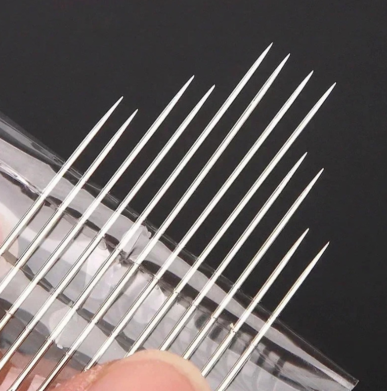 30pcs Self-Threading Blind Sewing Needles with Wooden Storage Case - NEW